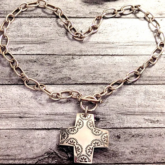 Vintage Retired Silpada Sterling "Virtuosity" Stamped Cross Necklace - Picture 2 of 8